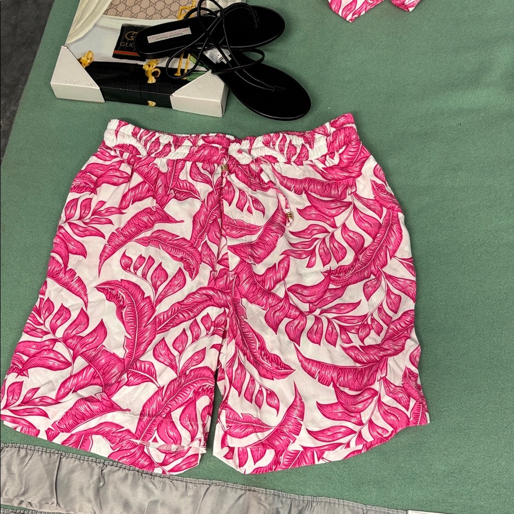 NWT Caribbean Joe Pink Tropical Print Women's Shorts Summer Elastic Drawstring L